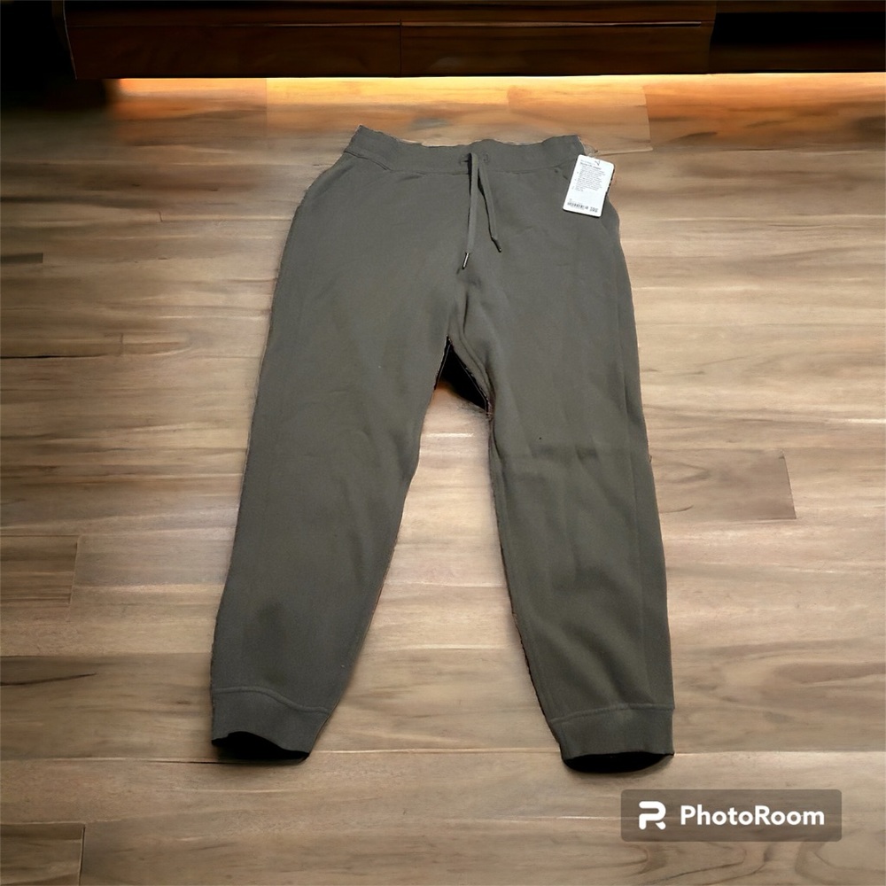 NWT Lululemon Scuba HR Joggers Size 12